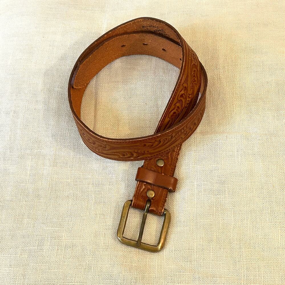 1970s Tooled Western Leather Belt